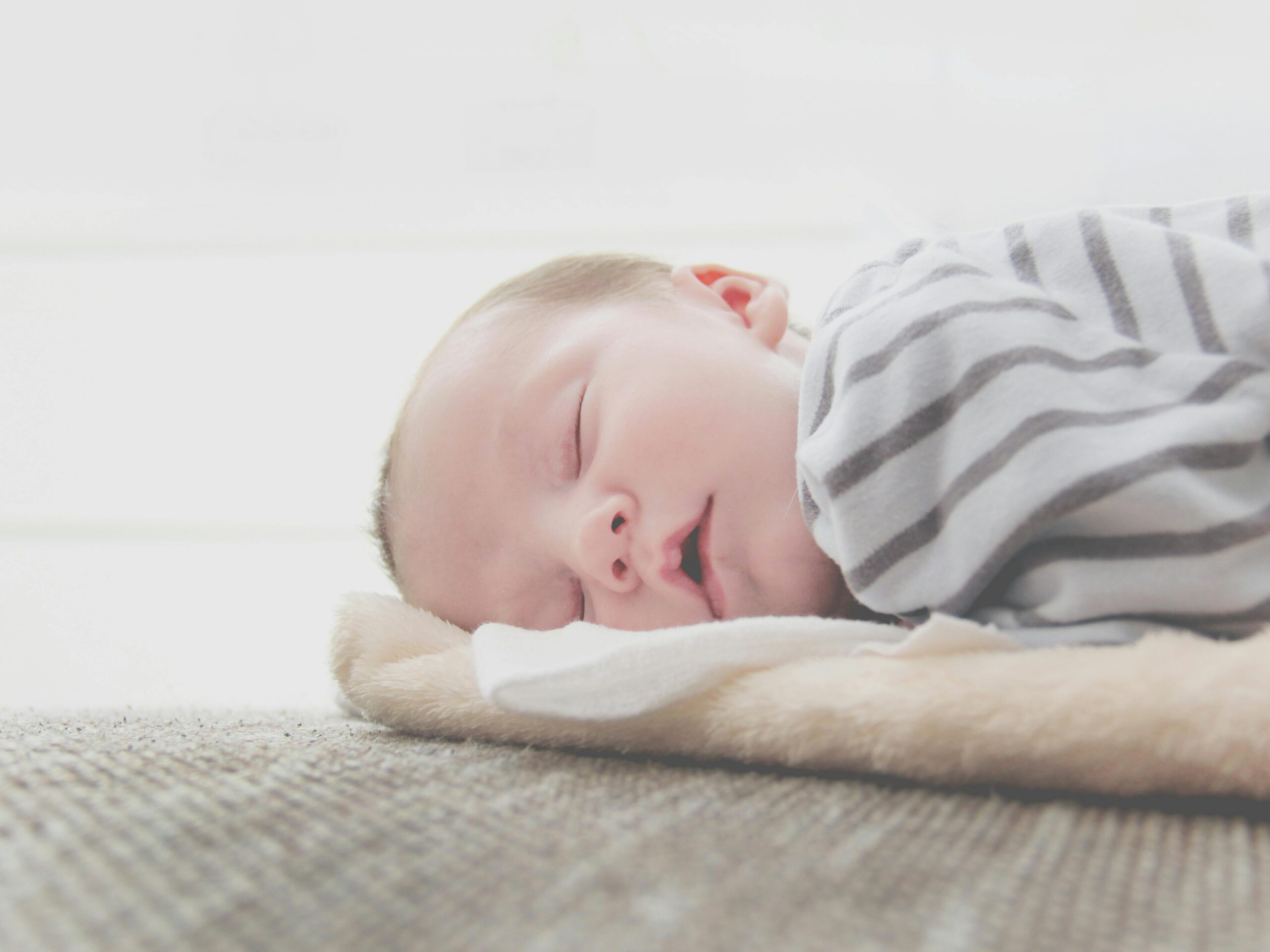 Understanding Baby Sleep Patterns | When Do Babies Sleep Through the Night