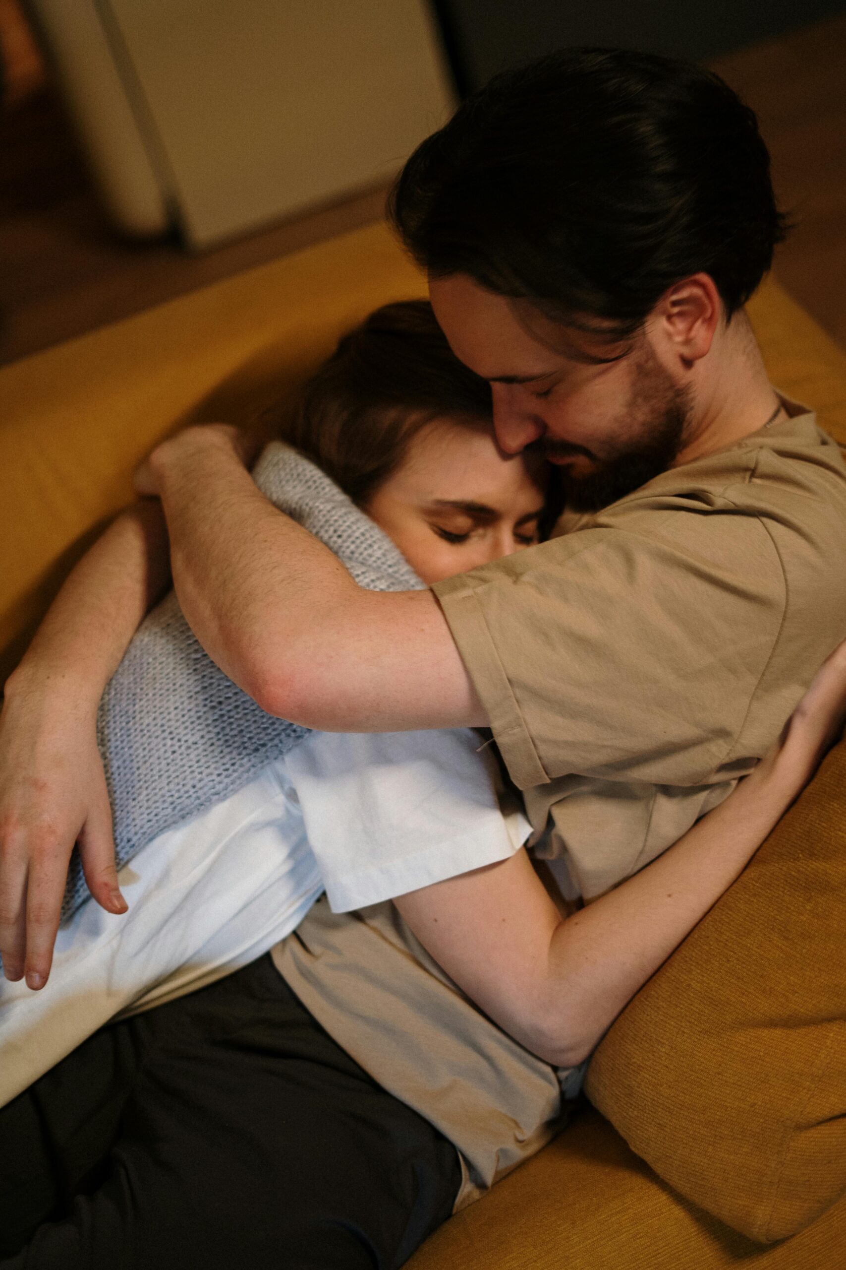 Top 18 Benefits Of Cuddling