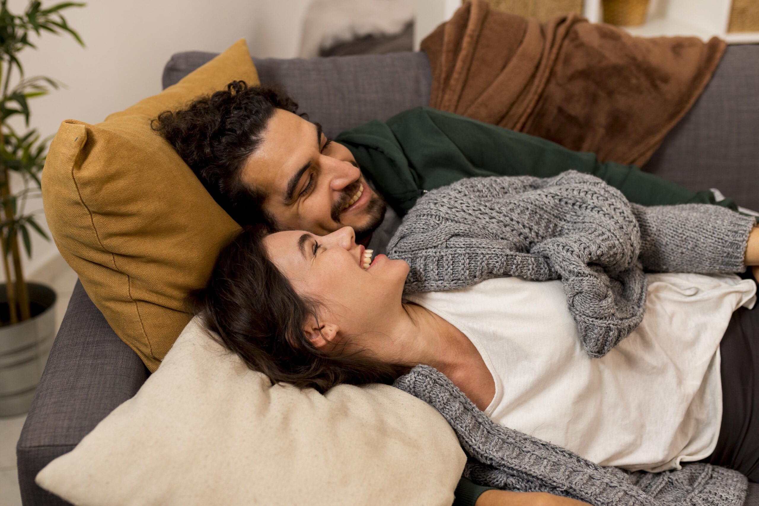 10 Best And Worst Sleeping Positions For Couples